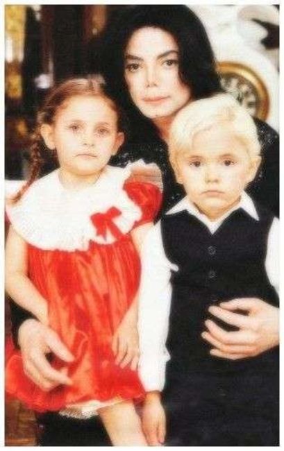 Poze Poze Michael Jackson - Michael and his children:X