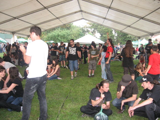 Poze Festivalul Rock Pe Mures editia 2010 (User Foto) - ROCKERASII NOSTRI,IN PAUZA FESTIVALULUI