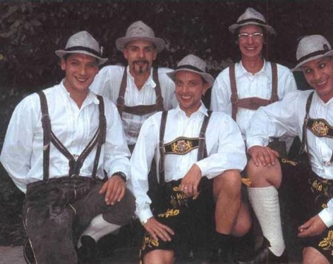 Poze Poze Rammstein - in costum popular bavarez