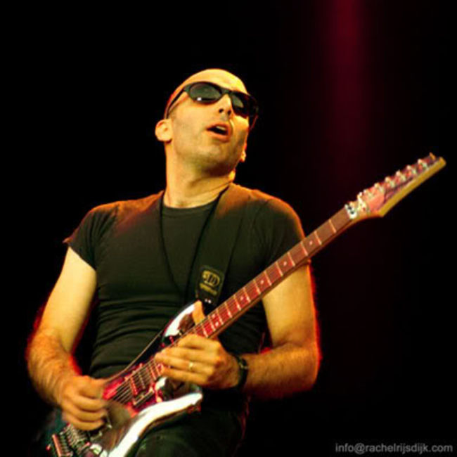Poze Poze Joe Satriani - joe experience