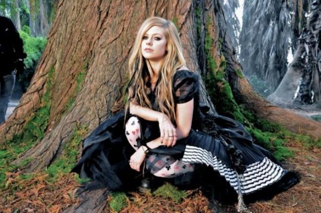 Poze Poze Avril Lavigne - Avril Lavigne 2010
