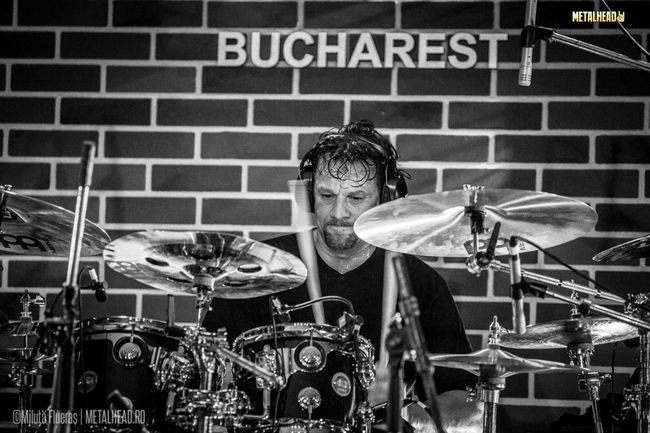 Poze Concert Paul Gilbert la Hard Rock Cafe din Bucuresti (User Foto) - Paul Gilbert