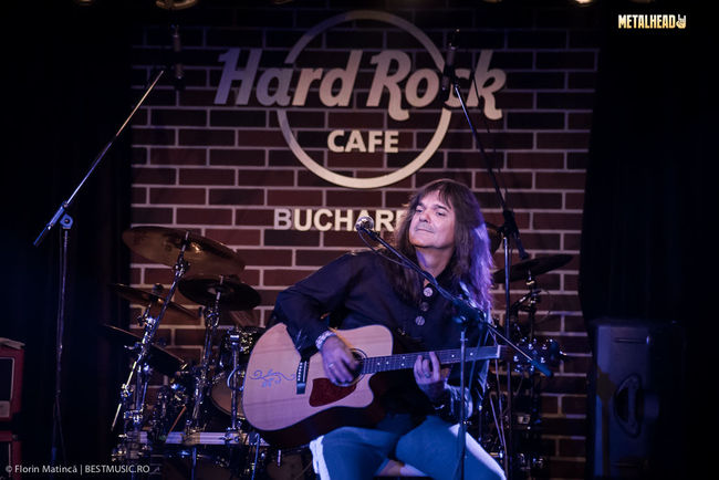 Poze Celelalte Cuvinte: aniversare Armaghedon la Fabrica, lansare album Trup si suflet la Hard Rock Cafe (User Foto) - Poze Celelalte Cuvinte la Hard Rock Cafe