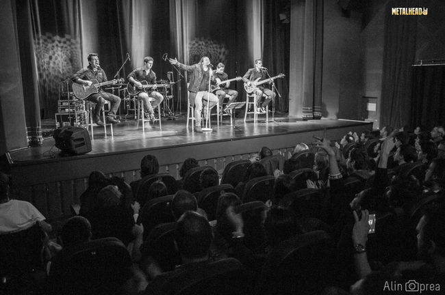 Poze Concert 'Trooper Unplugged - Pentru tot ce-a fost' la Teatrul Excelsior pe 23 Octombrie (User Foto) - Poze Trooper Unplugged
