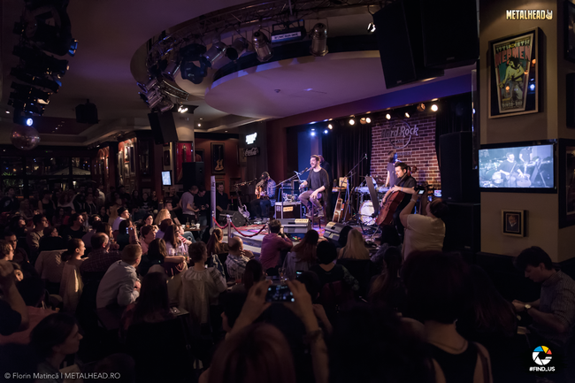 Poze VITA de VIE - concert acustic la Hard Rock Cafe (User Foto) - Vita de Vie