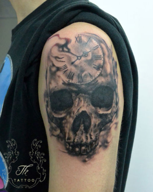 Poze TH Tattoo poze - Tatuaj Craniu