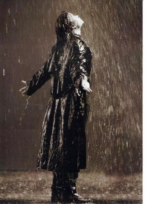Poze Poze Michael Jackson - michael si ploaia