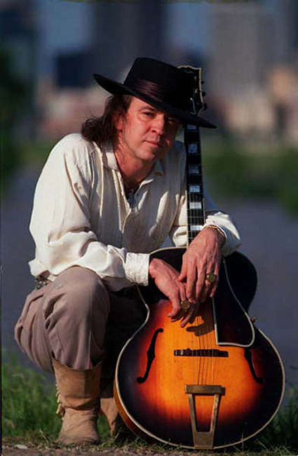 Poze Cel mai bun chitarist din toate timpurile ! - Stevie Ray Vaughan 