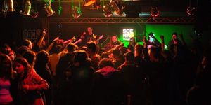 Monarchy si Trooper la Galati: O infuzie de energie (cronica de concert)