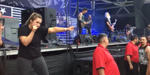 Un concert Lamb of God a beneficiat de translator pentru persoanele cu deficienta de auz (video)