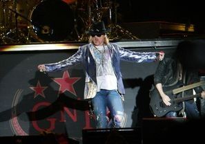 Concert cinstit Guns N Roses la Bucuresti (Poze)