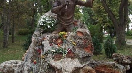 Statuia lui Dio a fost dezvelita in Kavarna (video)