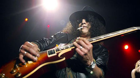 Slash crede in posibilitatea reunirii originalului Guns N Roses