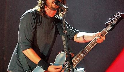 Dave Grohl 'se prosteste' pentru viitorul album Foo Fighters