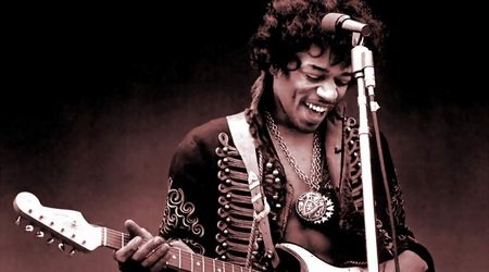 O chitara a lui Jimi Hendrix se liciteaza la 120.000 lire