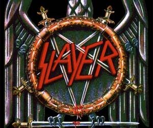 Lumini si decoratii de Craciun cu Slayer (video)