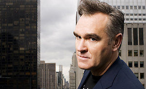 Morrissey il sustine pe Johnny Marr impotriva lui David Cameron