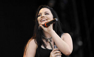 Evanescence cred ca isi asuma riscuri mari pentru noul album