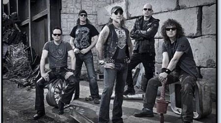 Accept au cantat integral Restless And Wild (video)
