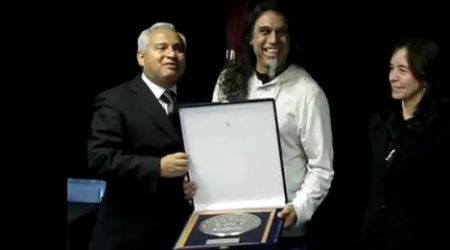 Tom Araya a primit cheia de la Vina del Mar (video)