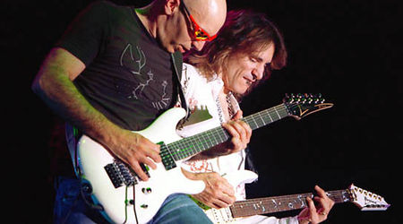 Joe Satriani si Steve Vai strang bani pentru veternaul Cliff Cultreri