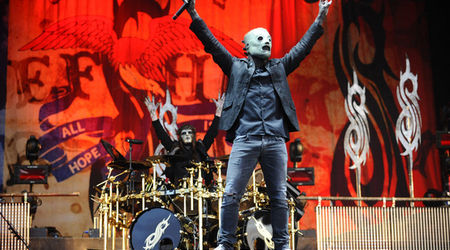 Slipknot transmit live concertul de la Sonisphere UK