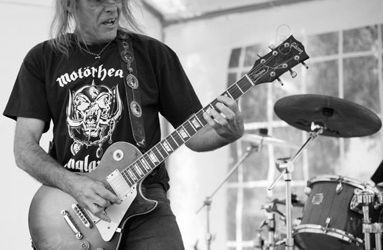 A decedat fostul chitarist Motorhead