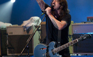 Foo Fighters au publicat un montaj cu Garage Tour (video)