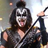 Kiss sunt interzisi la un concert tribut Michael Jackson