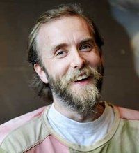 Facebook il roaga pe Varg Vikernes sa arda o biserica