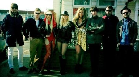 Kaiser Chiefs au lansat un videoclip nou, cu Britney, Gaga si Beyonce (video)