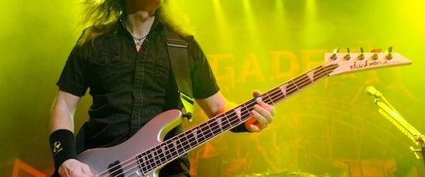 Megadeth transmit din Piata Revolutiei pentru fanii din Romania (video)