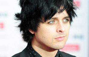 Green Day au scris o piesa dedicata lui Amy Winehouse