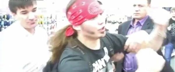 Fanii din Rusia il iubesc pe Dave Mustaine (video)