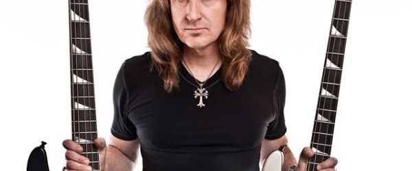 Basistul Megadeth primeste primele exemplare din autobiografia sa (video)