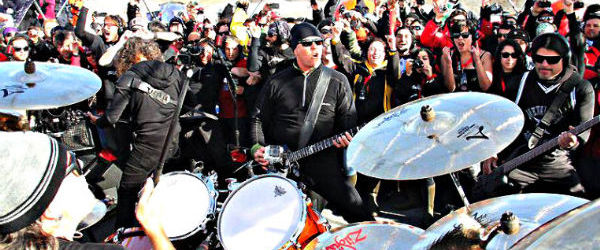 Metallica au scos la vanzare concertul din Antarctica