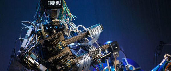S-ar putea ca peste cativa ani sa vedem roboti in loc de muzicieni (video)