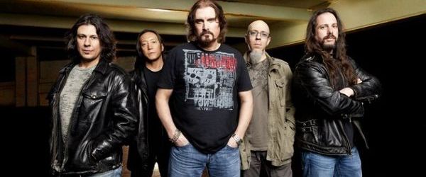 Dream Theater lanseaza un box set de 10 albume