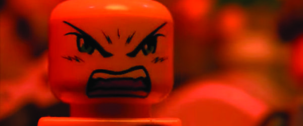 Piesele LEGO se apuca de metal