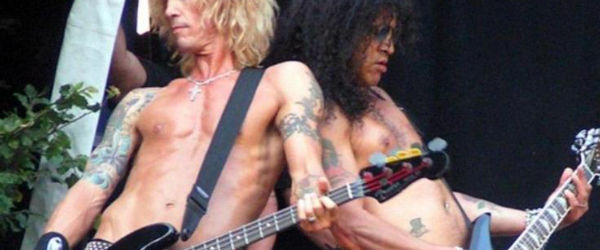 Slash & Duff, impreuna pe scena, pentru o piesa Guns N Roses (video)