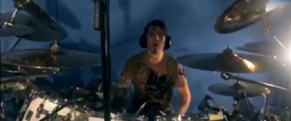Helloween, in studio de Halloween (video)