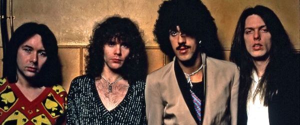 A lipsit foarte putin ca Piesa 'The Boys Are Back in Town' de la Thin Lizzy sa nu intre pe albumul din '76
