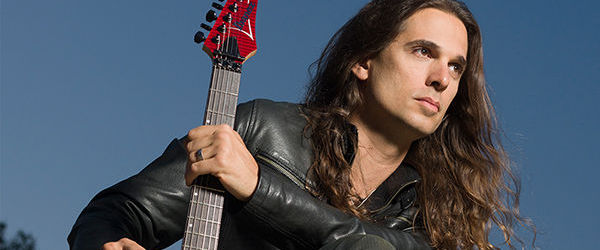Kiko Loureiro va fi inlocuit in Angra ca urmare a colaborarii cu Megadeth
