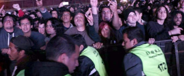 Megadeth au anulat concertul din Paraguay dupa ce publicul a rupt gardurile din fata scenei