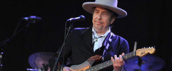 Bob Dylan a castigat Premiul Nobel pentru Literatura