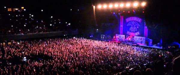 Avenged Sevenfold sustin primul concert cu live stream la 360 de grade din lume!
