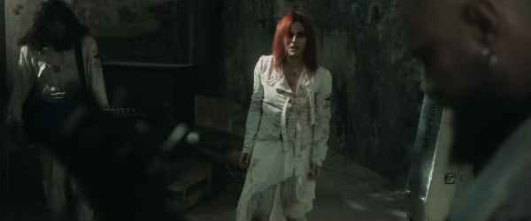 Lacuna Coil revin cu videoclipul piesei 'Blood, Tears, Dust'