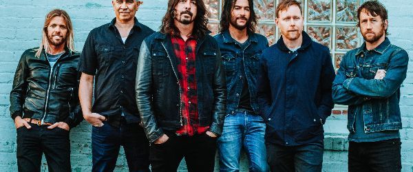 Foo Fighters a facut disponibil un concert acustic