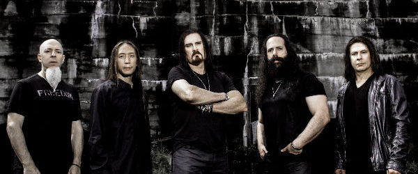 Dream Theater au lansat un clip live pentru 'The Spirit Carries On'