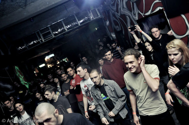 Poze Concert GIVE 'EM BLOOD, DIAMONDS ARE FOREVER si BREATHELAST in Fabrica - Concert Give 'em Blood si Diamonds Are Forever in Fabrica